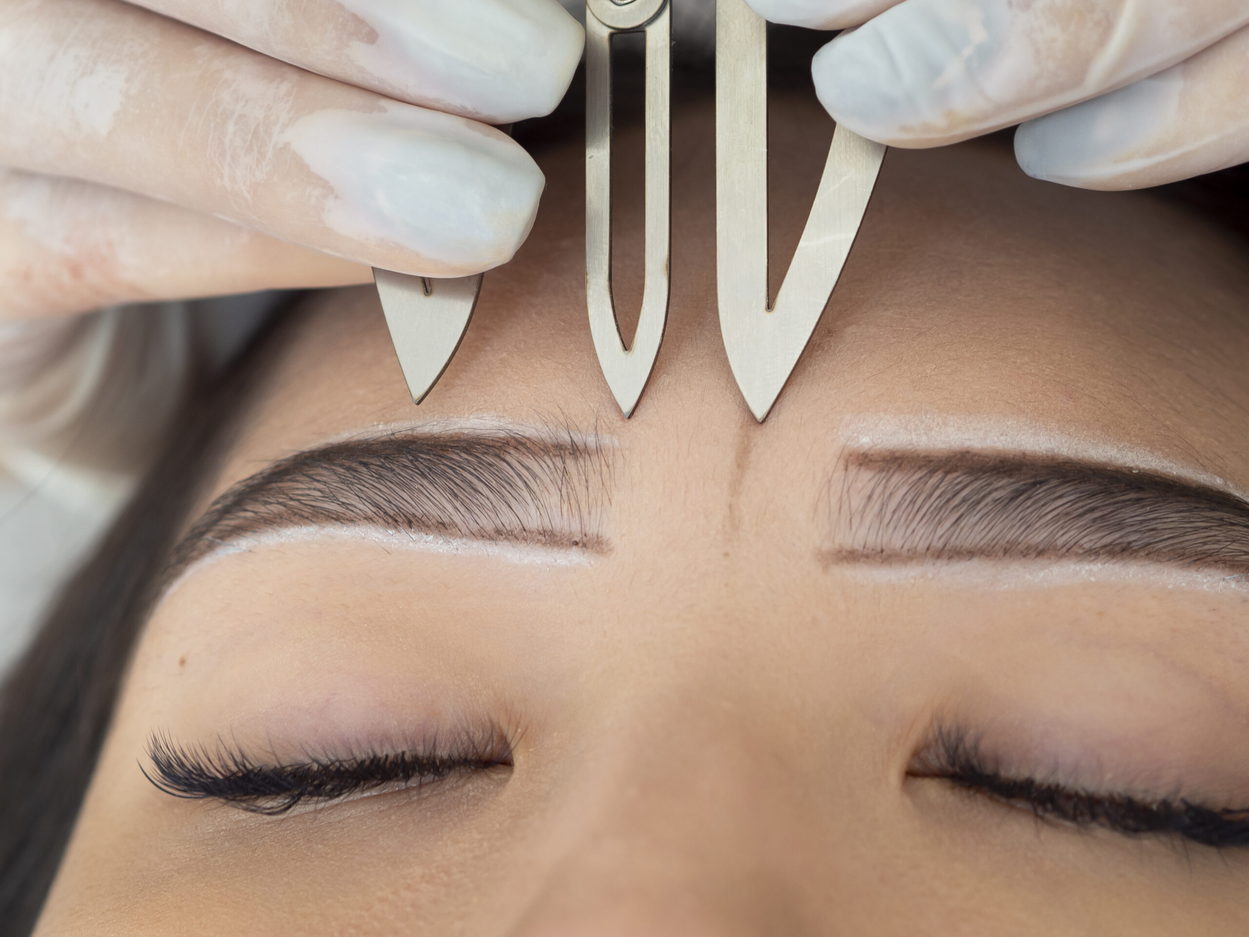 The Benefits of Regular Eyebrow Threading in Sugar Land